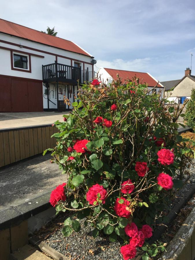 Apartamento Granda Pat'S Loft Crossmaglen Exterior foto